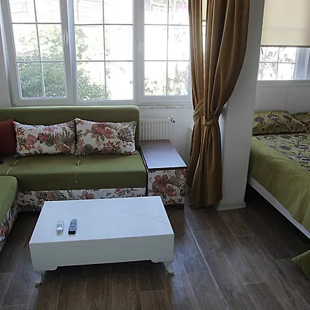 Alojamento de Acomodação e Pequeno-almoço Marbella Istambul