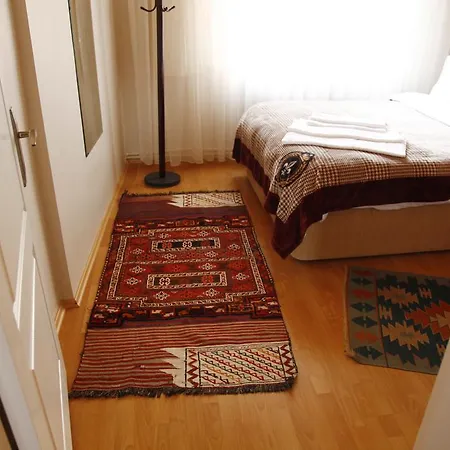 Bed & Breakfast Marbella 2*